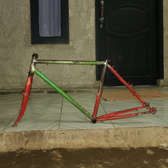 Frame set fork federal rata air bahan commuterbike pivot kotak