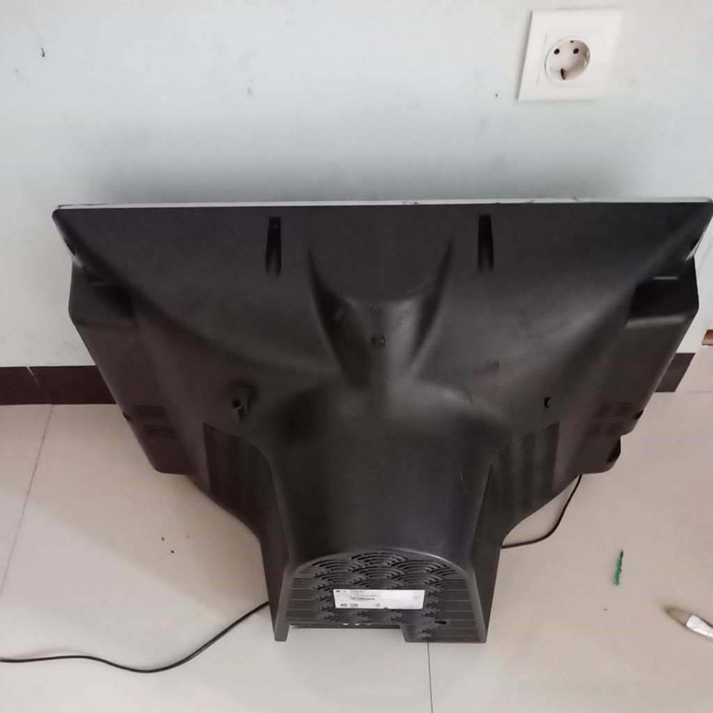 TV tabung LG ultra slim 21inch