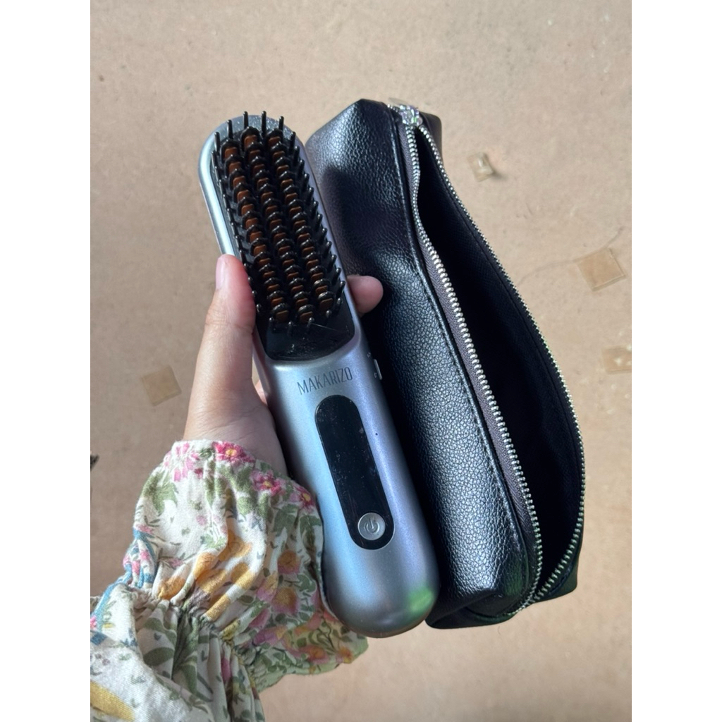 preloved Makarizo Asters Mova Hair Straightening Brush catokan portable catokan wireless catokan sis