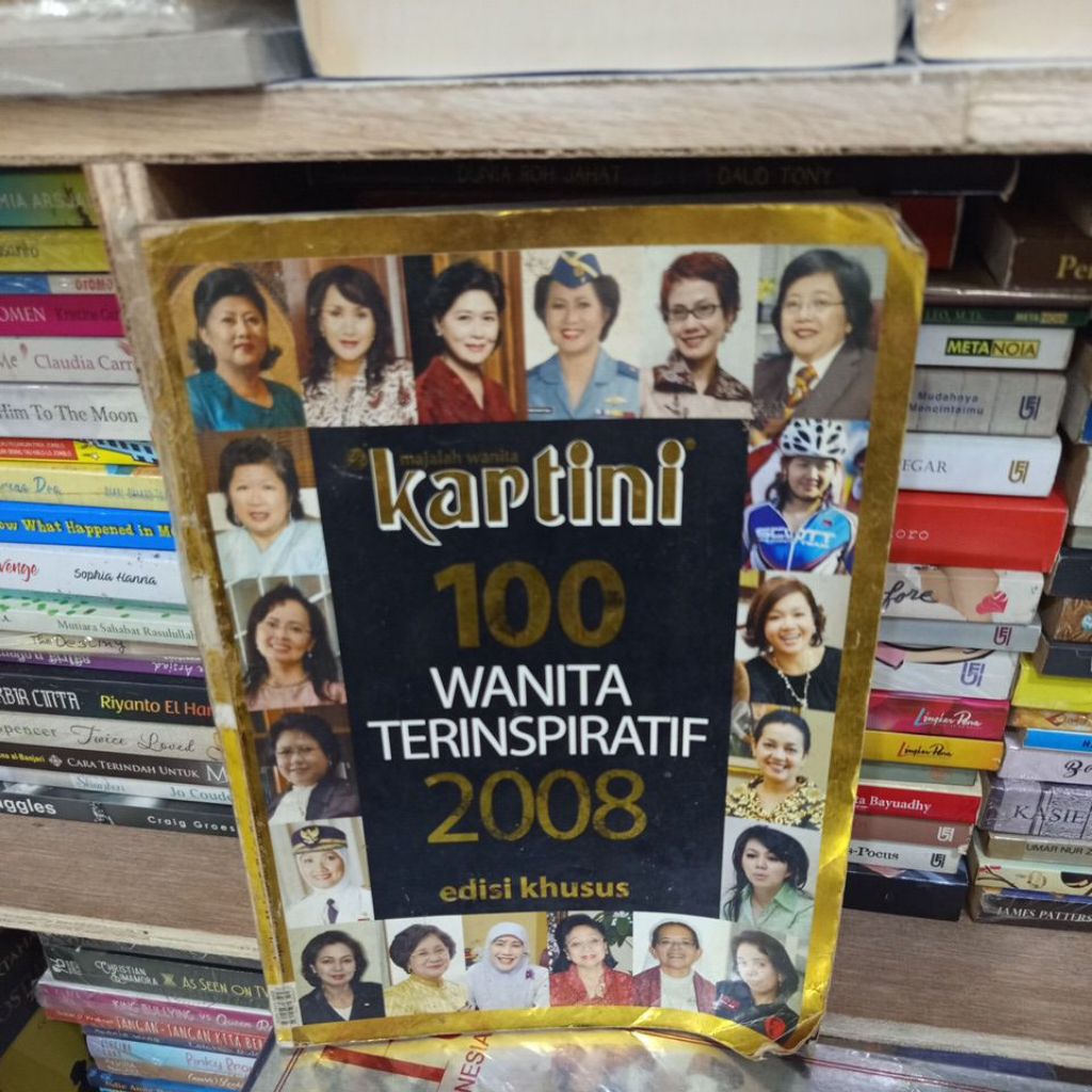 buku majalah wanita Kartini 100 wanita terinspirasi 2008 edisi khusus 2005