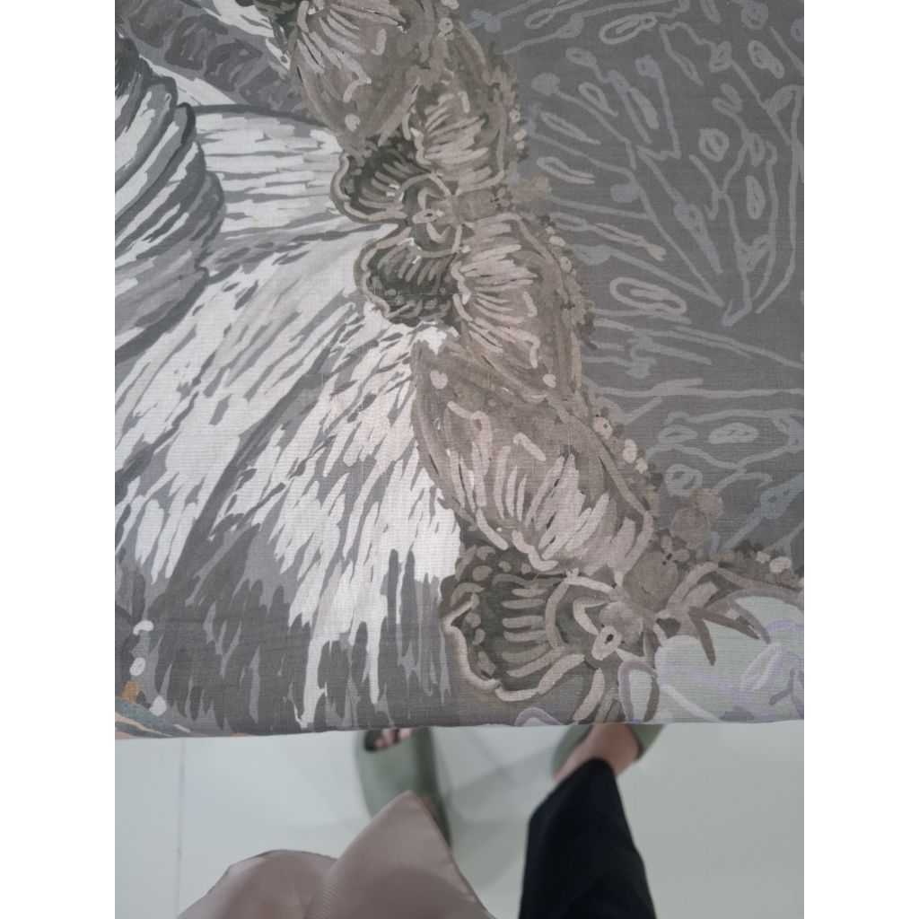 preloved buttonscarves farsha