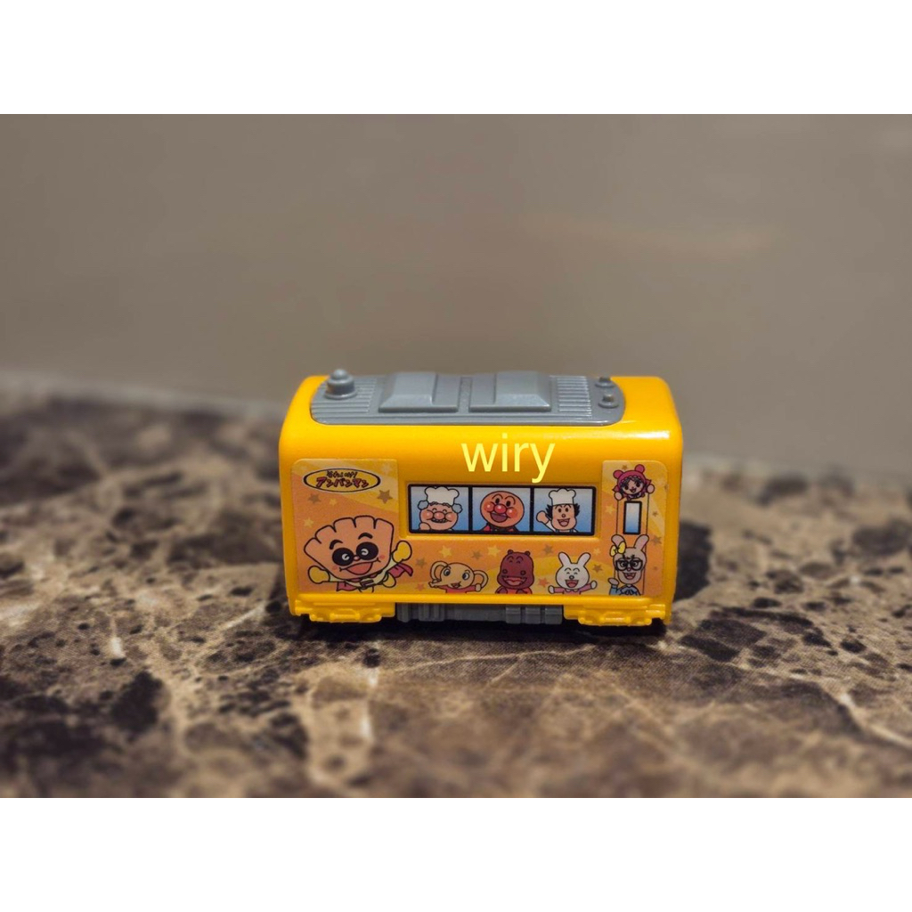 Kereta Anpanman and friends trinkets mini train mainan
