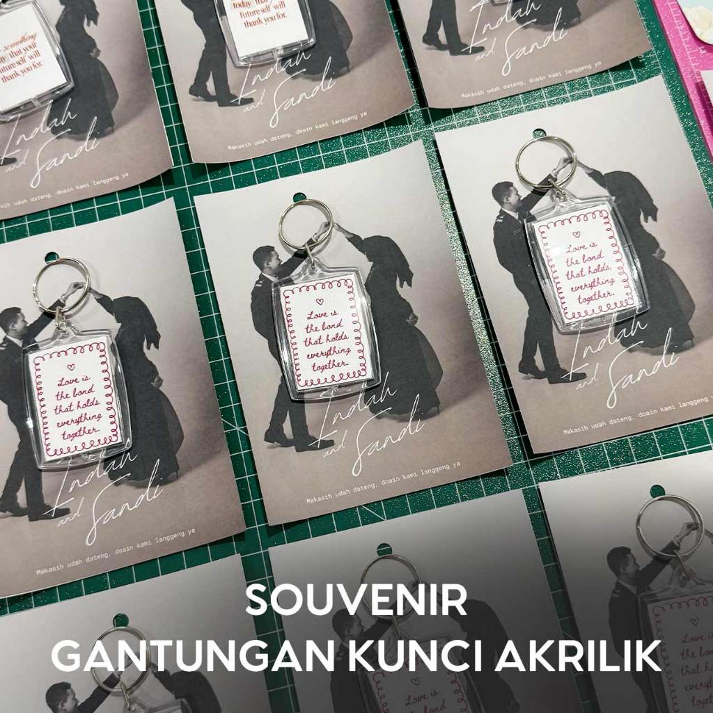 Gantungan Kunci Akrilik Insert Paper