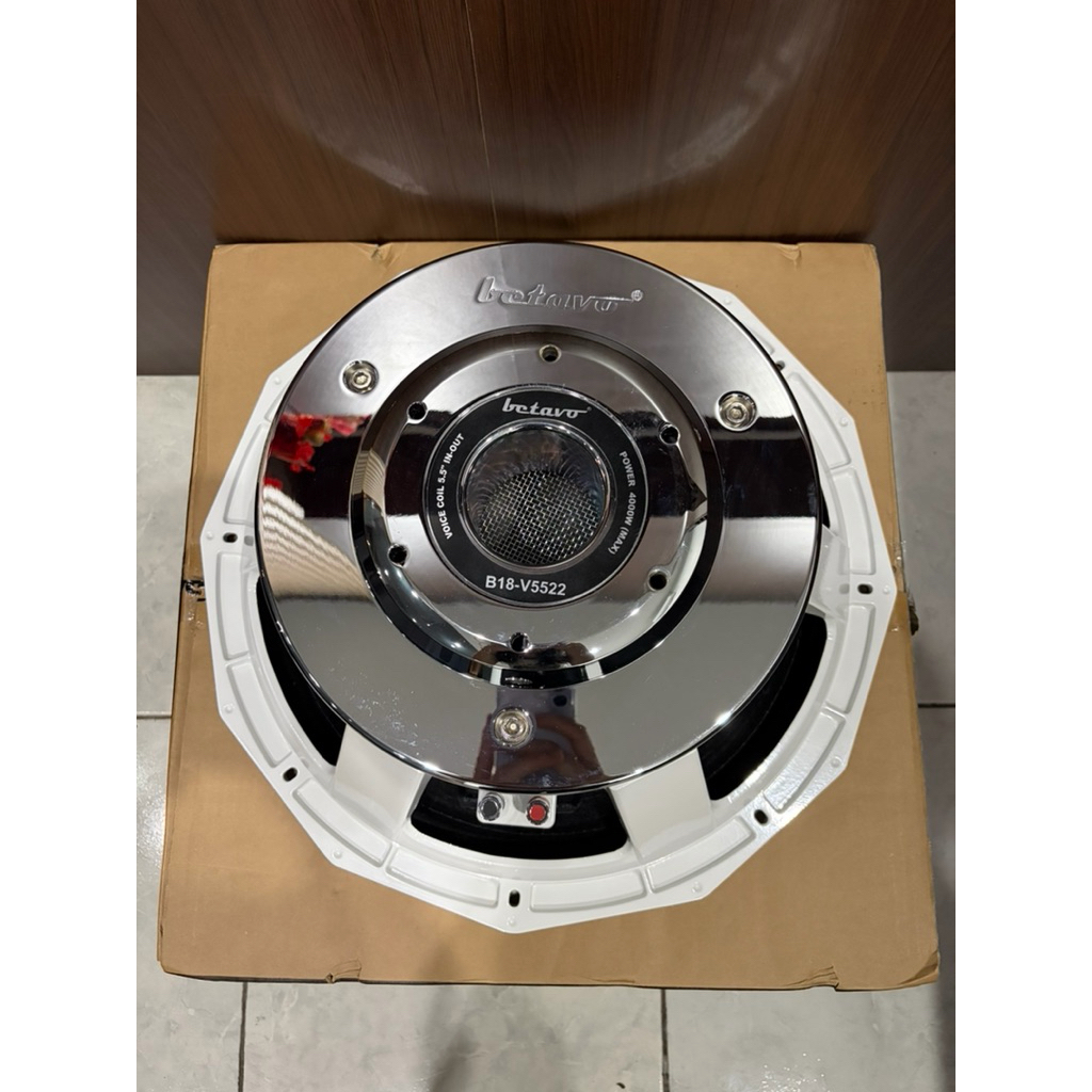 Speaker betavo 18” B18-V5522 B18 V5522 double magnet white series 18inch 18in original