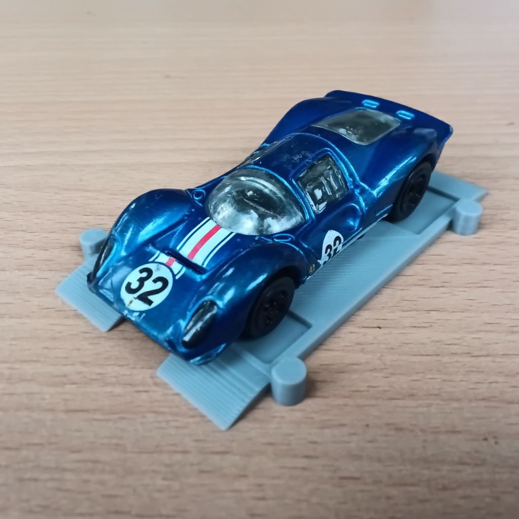 Diecast Loose Hot Wheels HW Ferrari P4 Biru