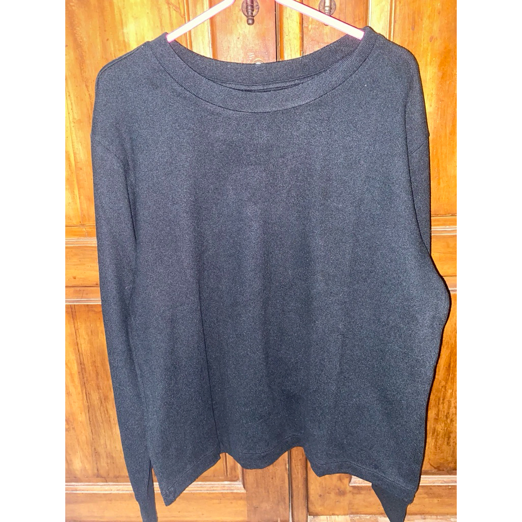 PRELOVED BAJU UNIQLO POLOS HITAM