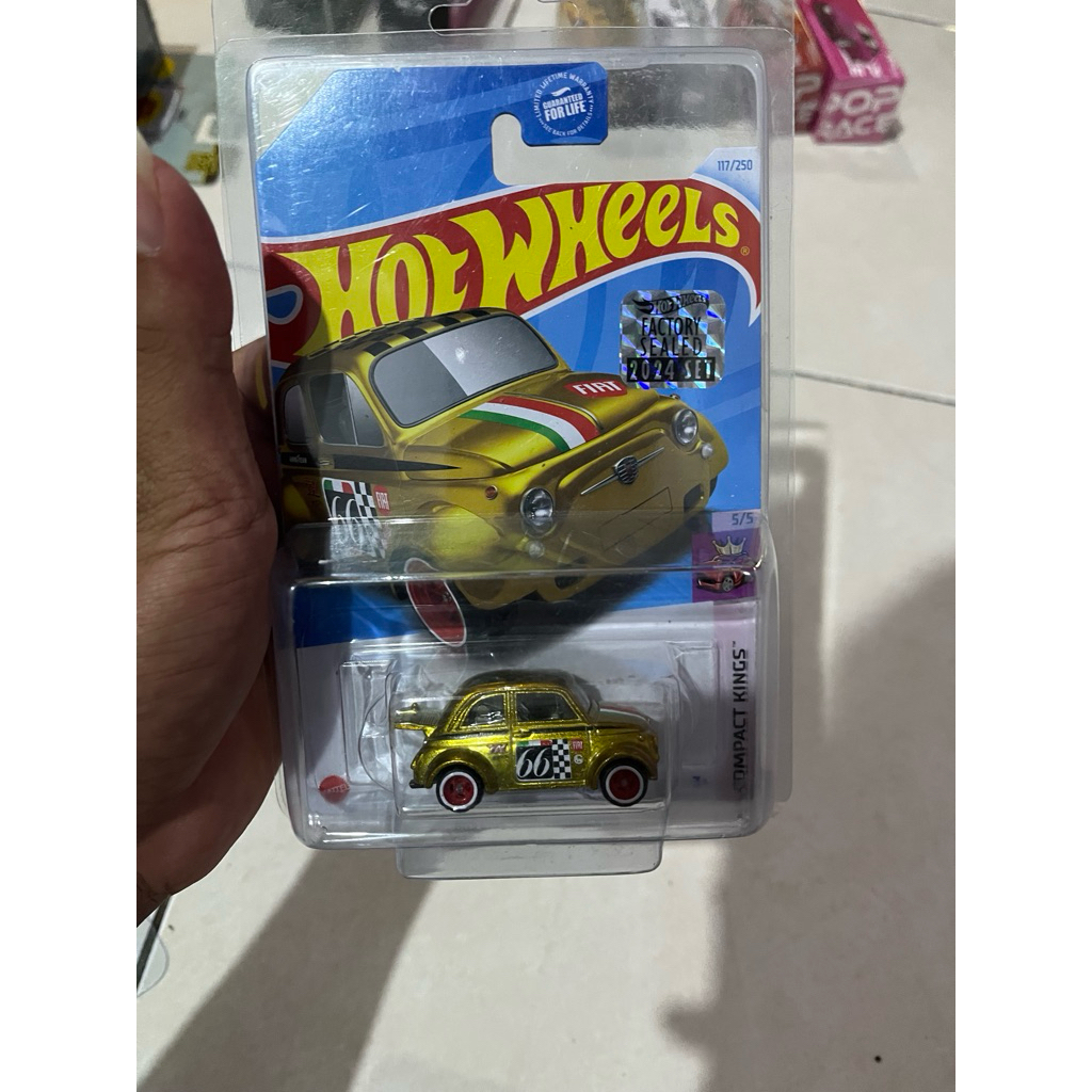 Hotwhel STH Fiat 500 FS ( factory Seald )