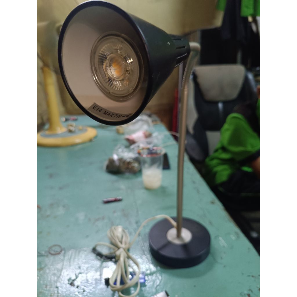 lampu meja kvart ikea