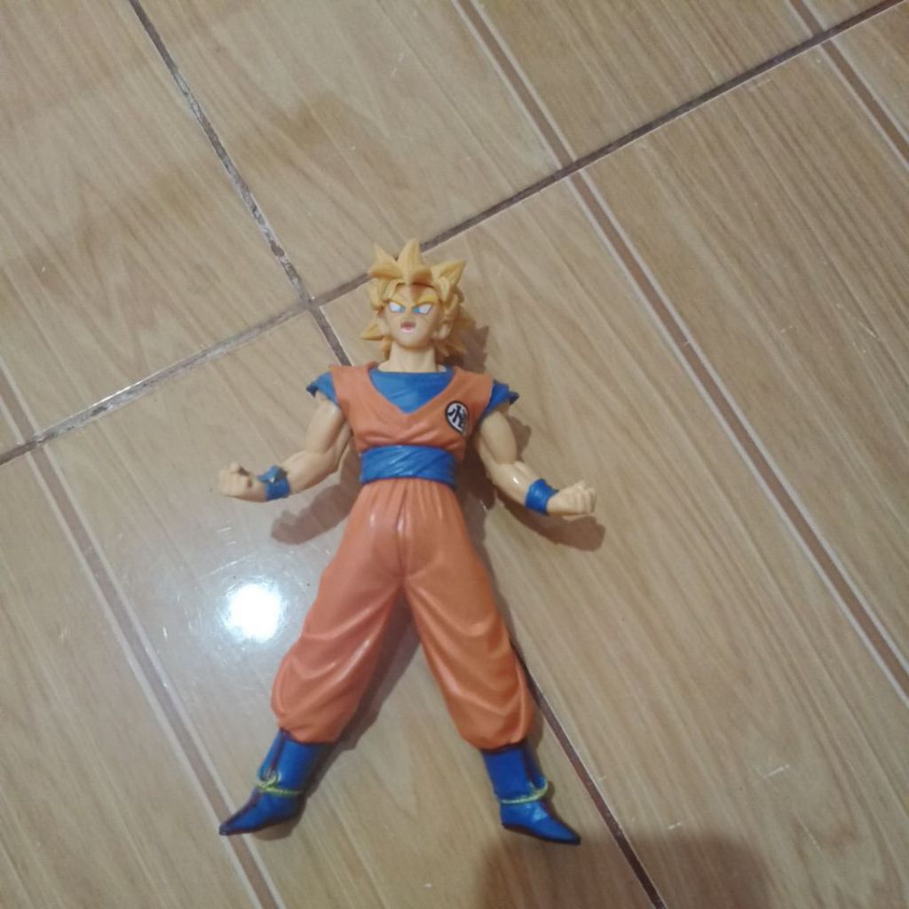 figure Goku