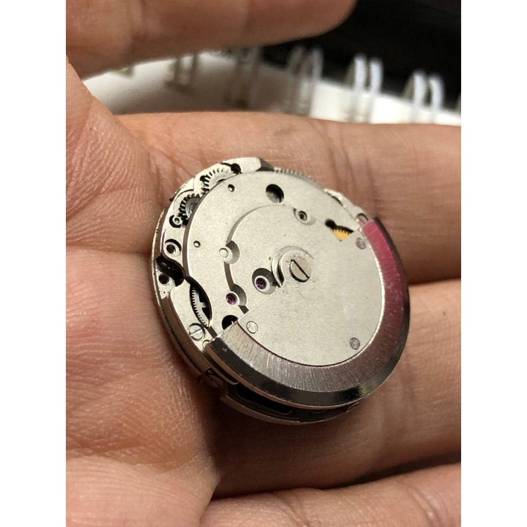 mesin jam tangan otomatis sesuai foto klasik