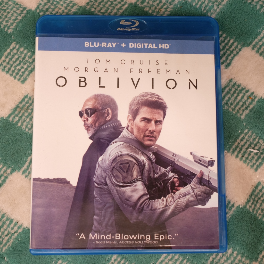BLURAY FILM  --  OBLIVION
