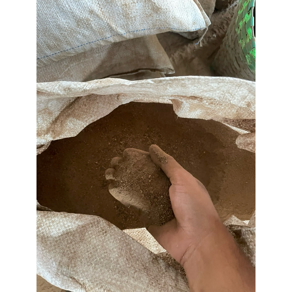 Bahan Baku Pakan Ternak Fermentasi Bungkil Sawit Kering Berkualitas Tinggi