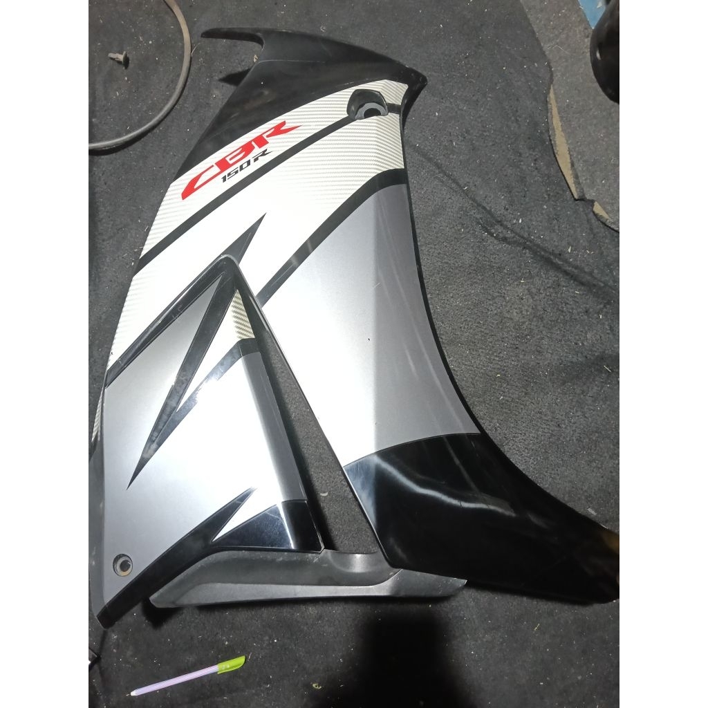 fairing kanan CBR150 K45A original
