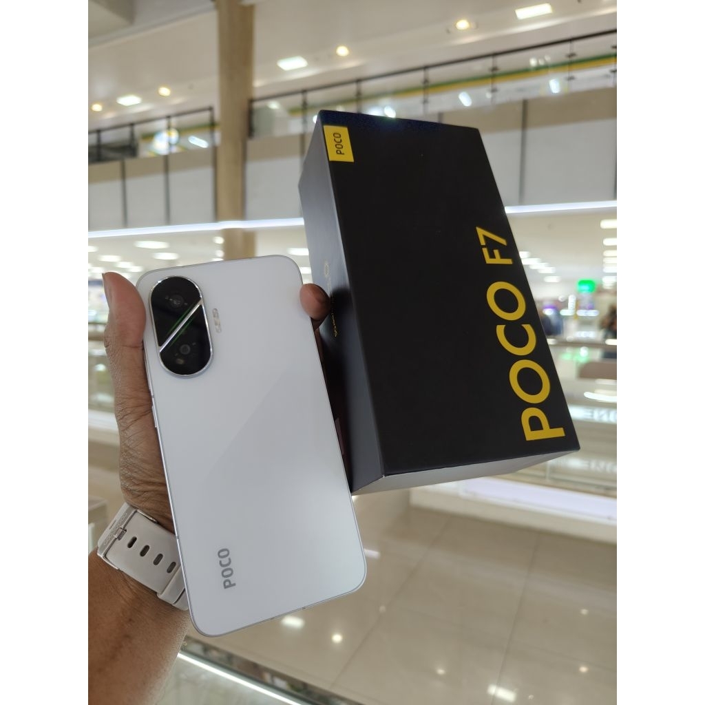 Poco f7 ram 12/512gb second