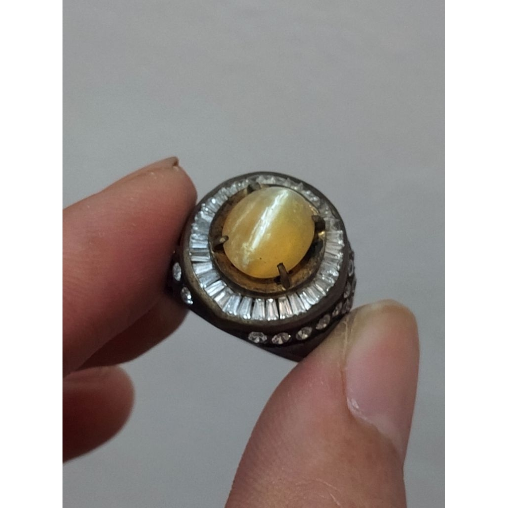 cincin opal cat eye kuning mata kucing