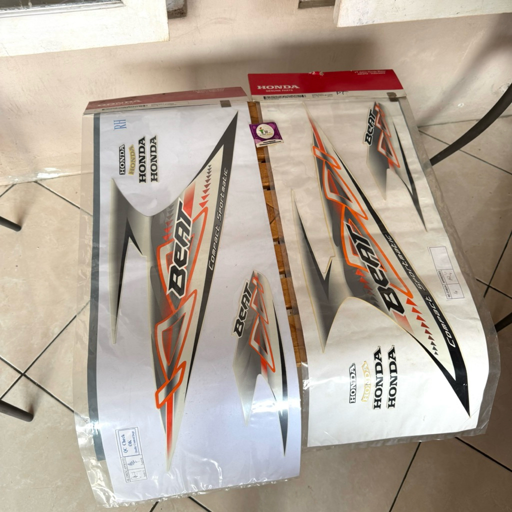 Stiker Striping Polet Beat Karbu Putih 2012 Original AHM