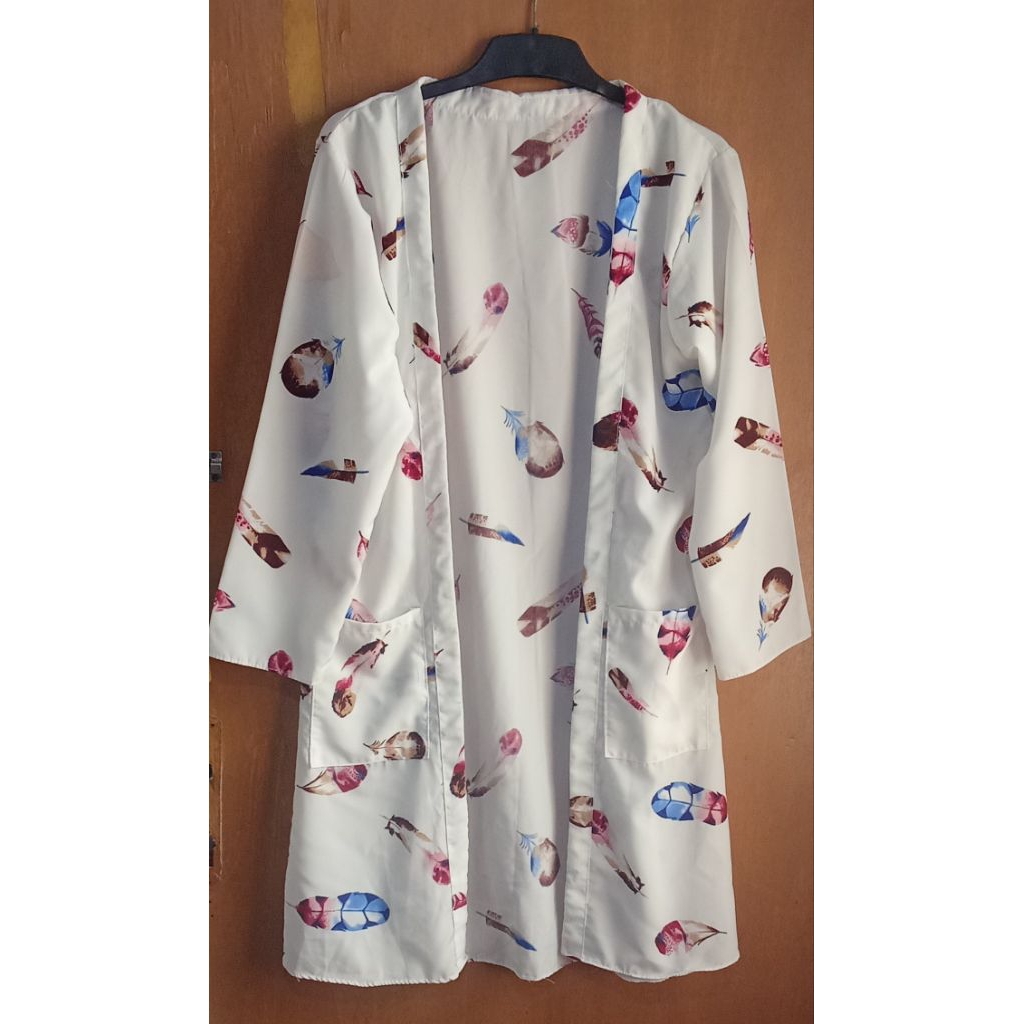 Cardigan Muslimah Putih Motif Long Preloved
