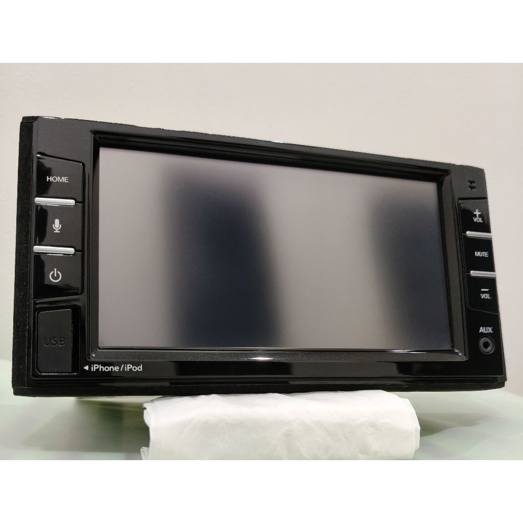 Headunit Clarion Livina L12 second kondisi masih bagus