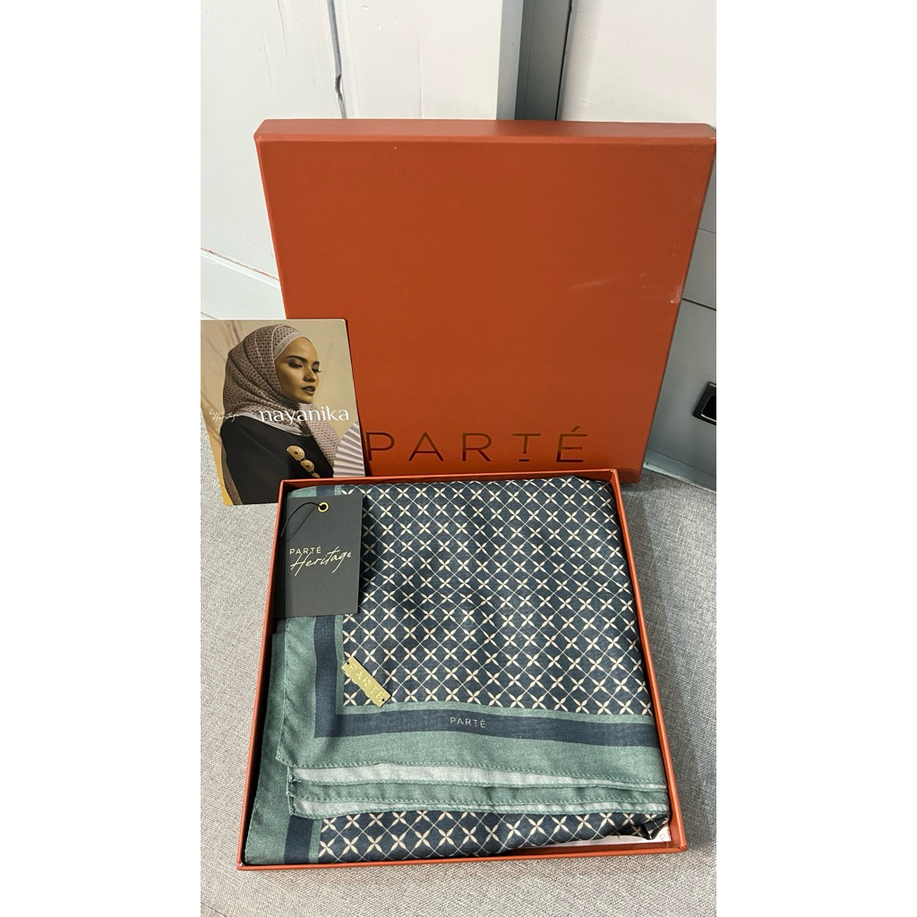 Preloved Parte Scarf LIKE NEW
