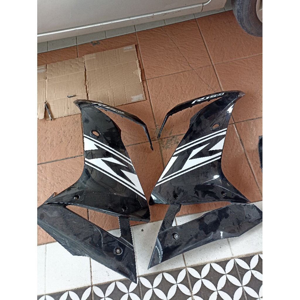 fairing sayap bodi kanan kiri yamaha r15 V3