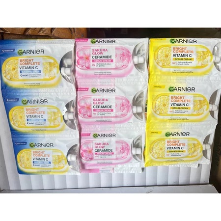 ( Karton // 25 Renceng ) Garnier Serum Cream UV Sachet 7ml // Garnier Facial Foam Sachet 9ml