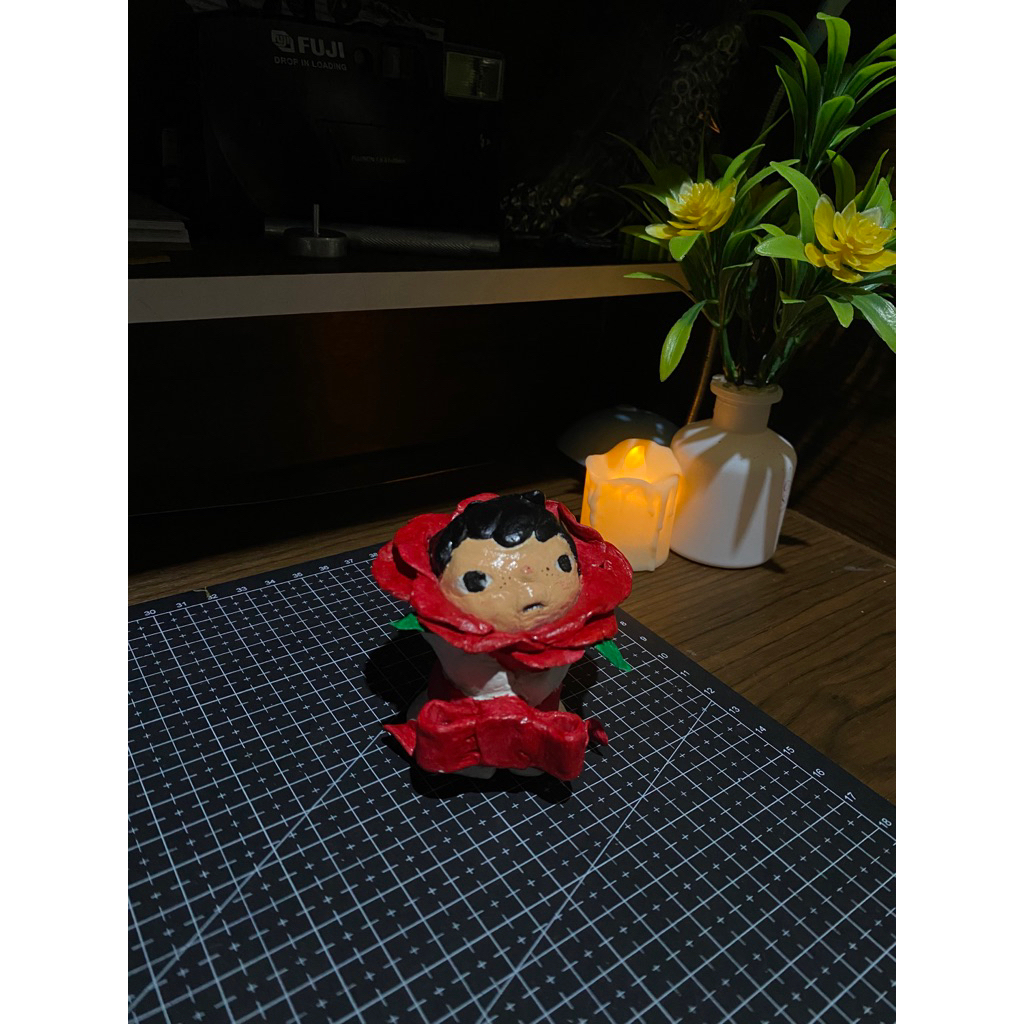 Clay Hirono Rose Bouquet