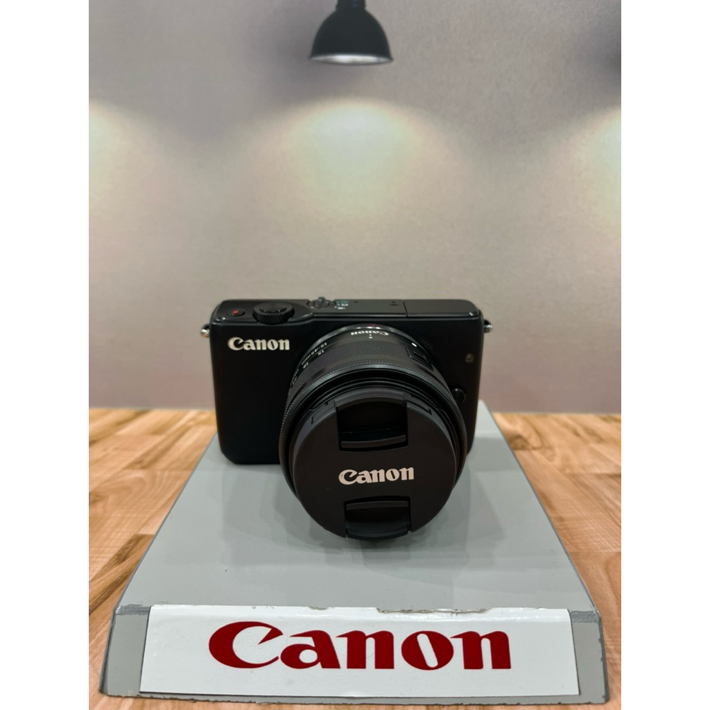 Canon M10 Lensa kit15-45mm