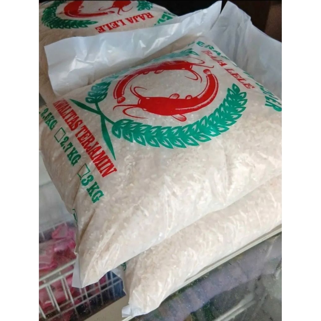 Beras 2.7 KG