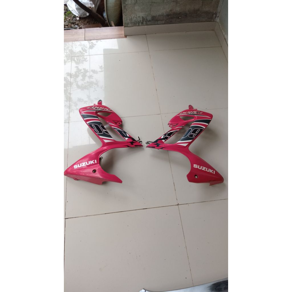 sayap samping satria fu 150 satria fu lama cbu/barang original copotan