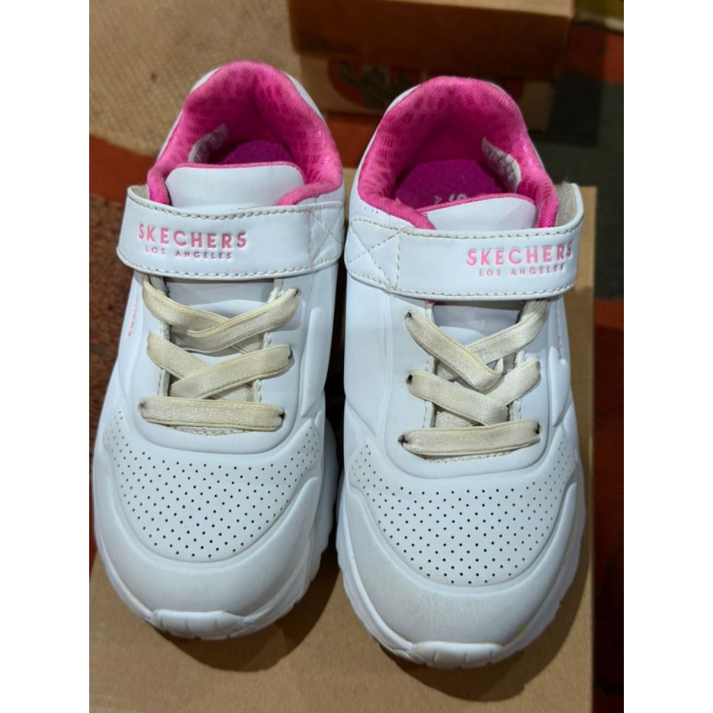 Skechers Anak Perempuan (preloved)