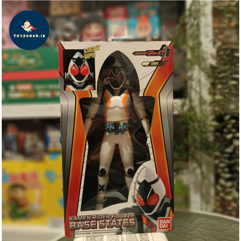 BANDAI KAMEN RIDER DX FIGURE - KAMEN RIDER FOURZE BASE STATES