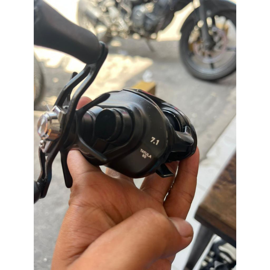 SECOND REEL DAIWA TATULA TW 80HL