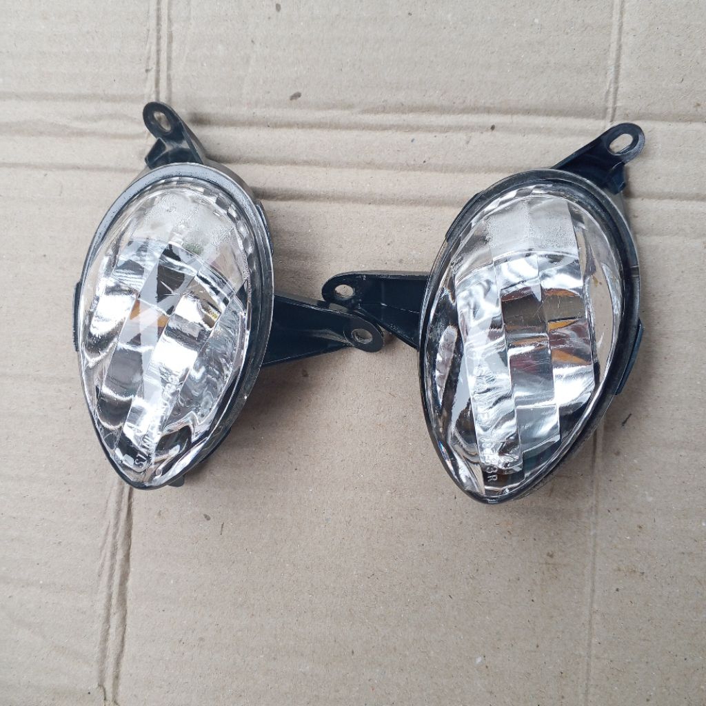 lampu sein depan Fino karbu original copotan second