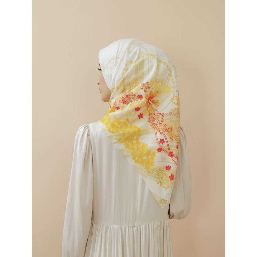 (NEW) Wearing Klamby Namora Extended Color Scarf