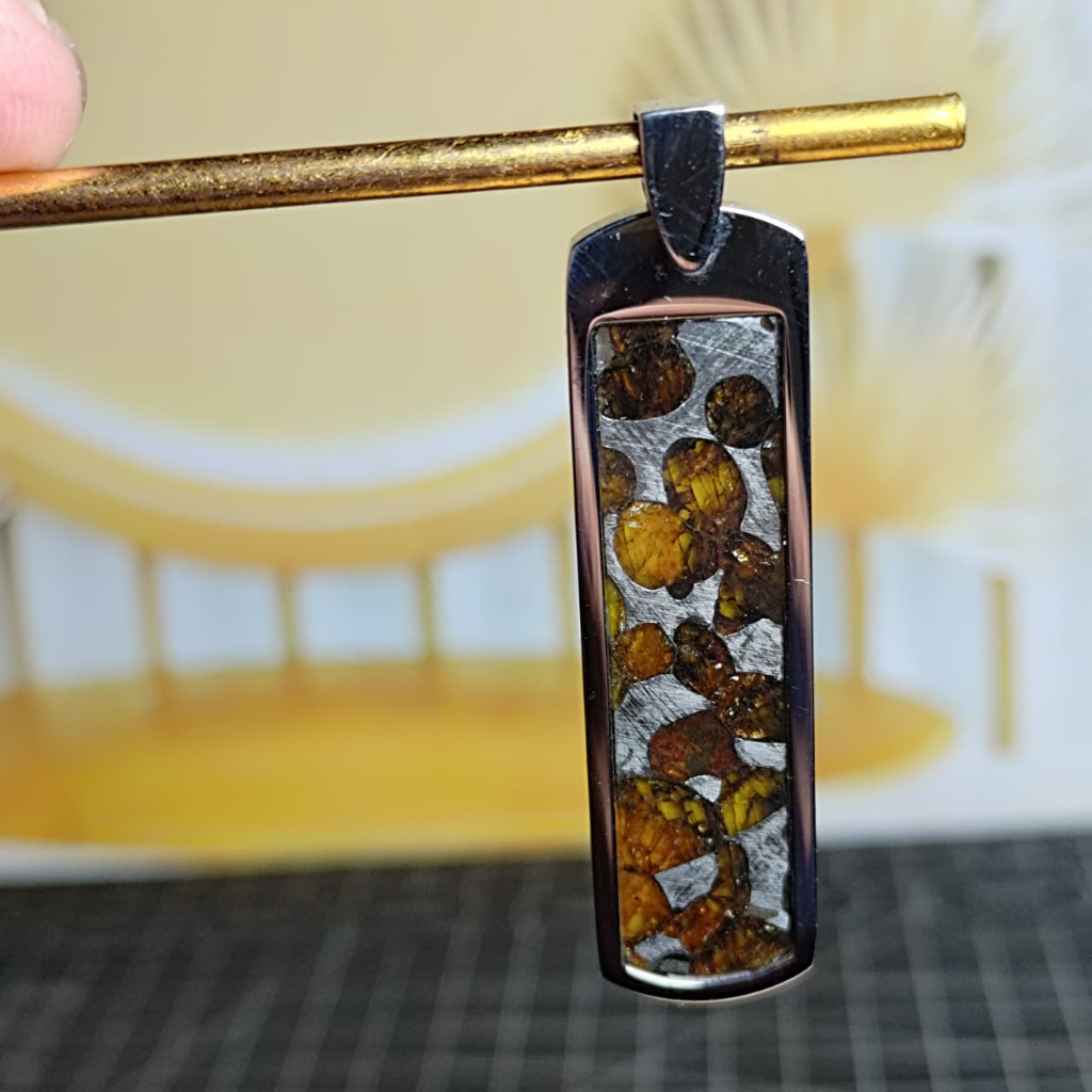 Natural Pallasite kenya Sericho Olive Meteorite  Pendant Tipe 6 (5)