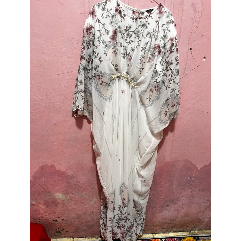Vanesha Margaretha Kaftan Preloved  Motif Flower Warna Pink All Size
