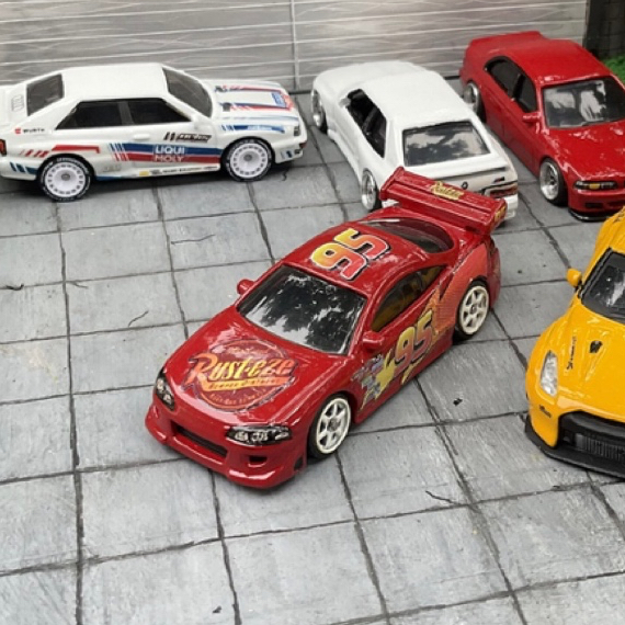 Hot Wheels Mitsubishi Eclipse Custom Cars Mcqueen livery balap piston cup ban karet velg te37 sakura