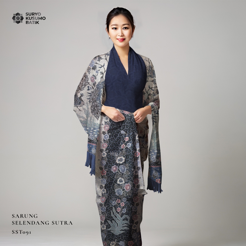 Suryo Kusumo Batik - Kain Batik Tulis Sarung Selendang Sutra Wanita  SLS6