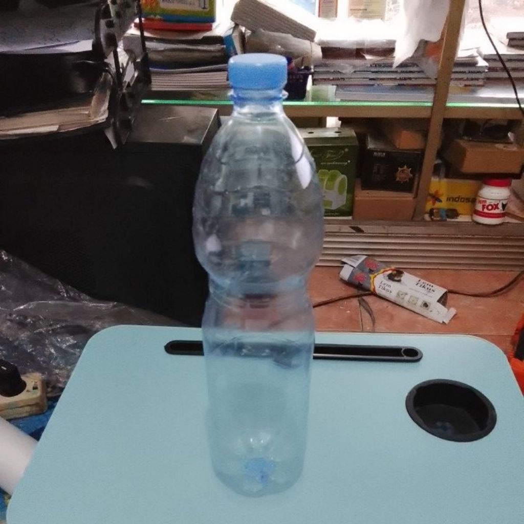 Botol Bekas Le Minerale 1500 ml Bersih Tanpa Label