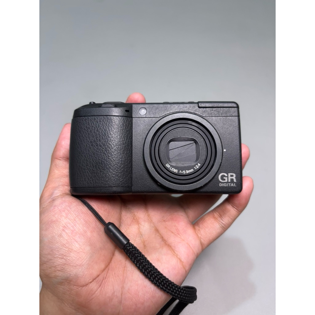 Ricoh GR Digital II