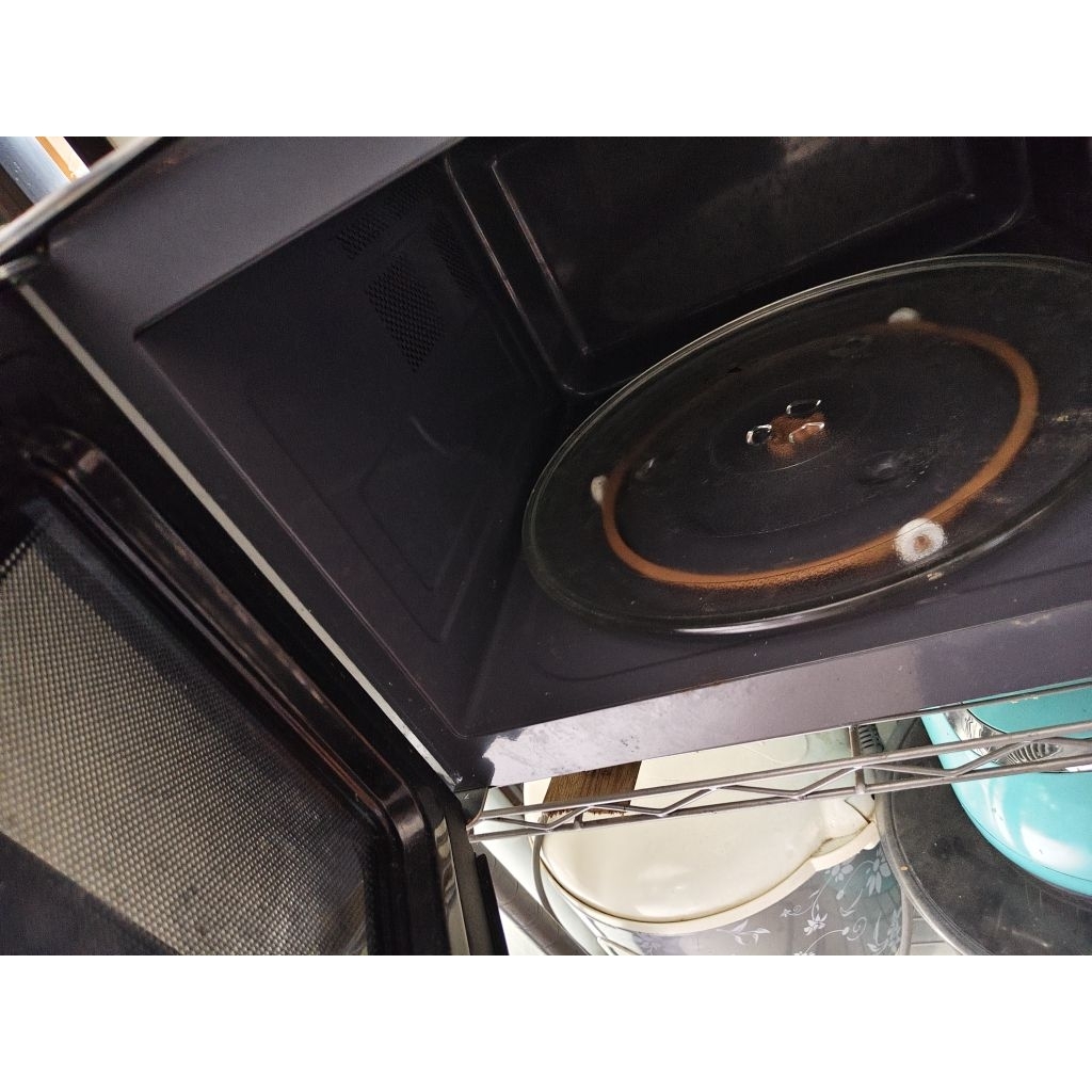 MICROWAVE SHARP