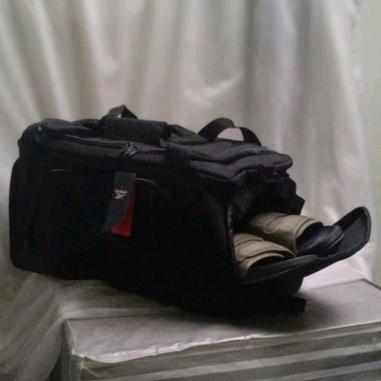Tas Duffel Gym Travelling Besar Reebok Ben Duffle Travel Bag
