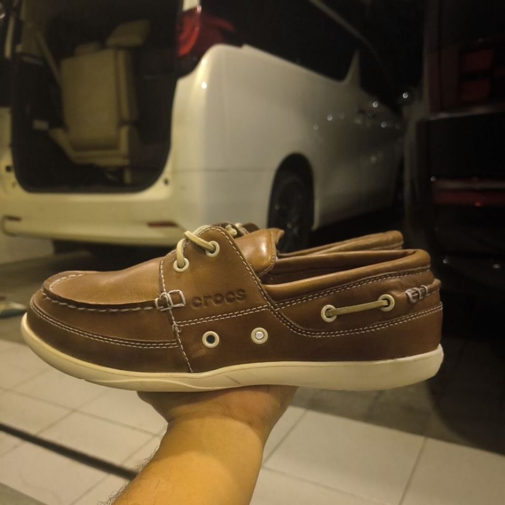 Crocs Harborline Boat Shoe Pria Hazelnut White Size 40 | Sepatu Casual Kulit Preloved