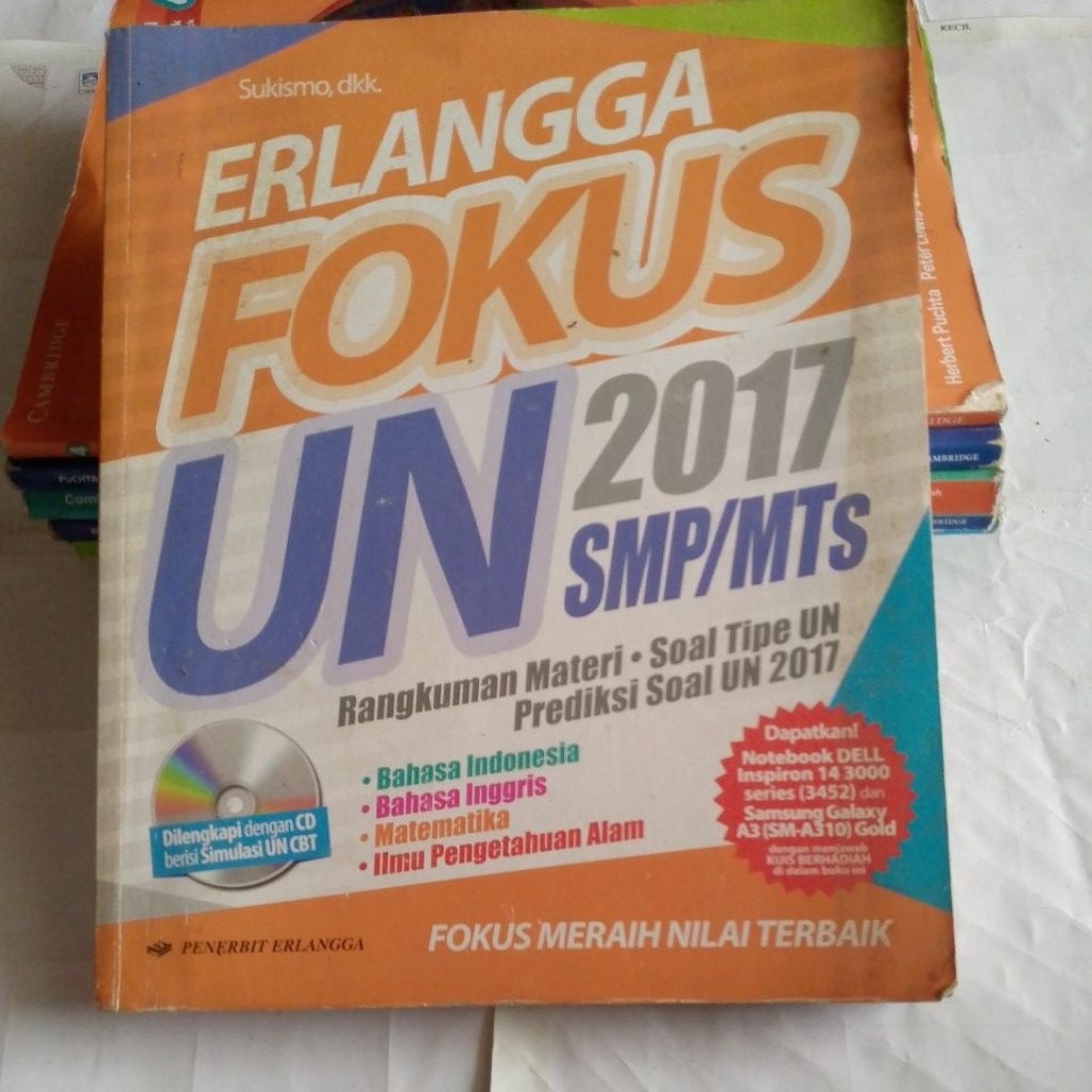 BUKU FOKUS UN 2017 SMP/MTS( ERLANGGA)