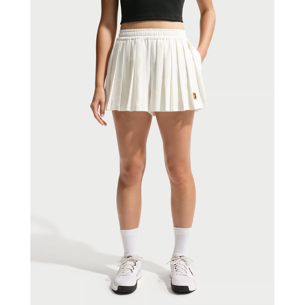 Nike Court Women Heritage Tennis Shorts Sail Celana Tenis Wanita (100% original)