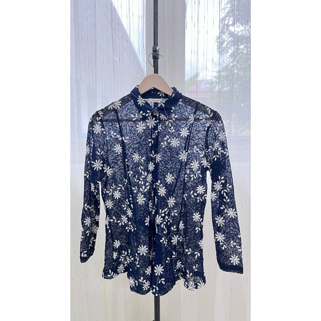 preloved lace blouse