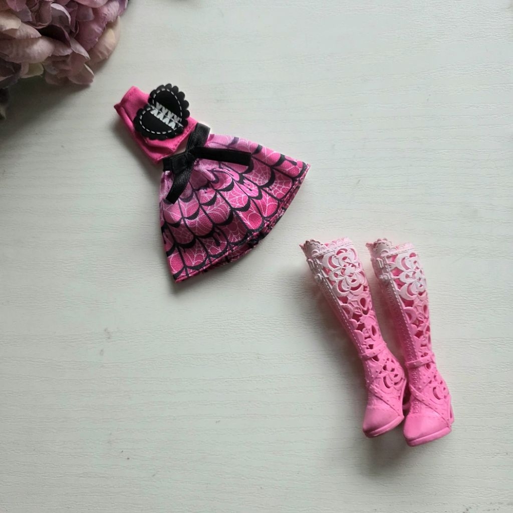 Baju Monster High / mh Draculaura set