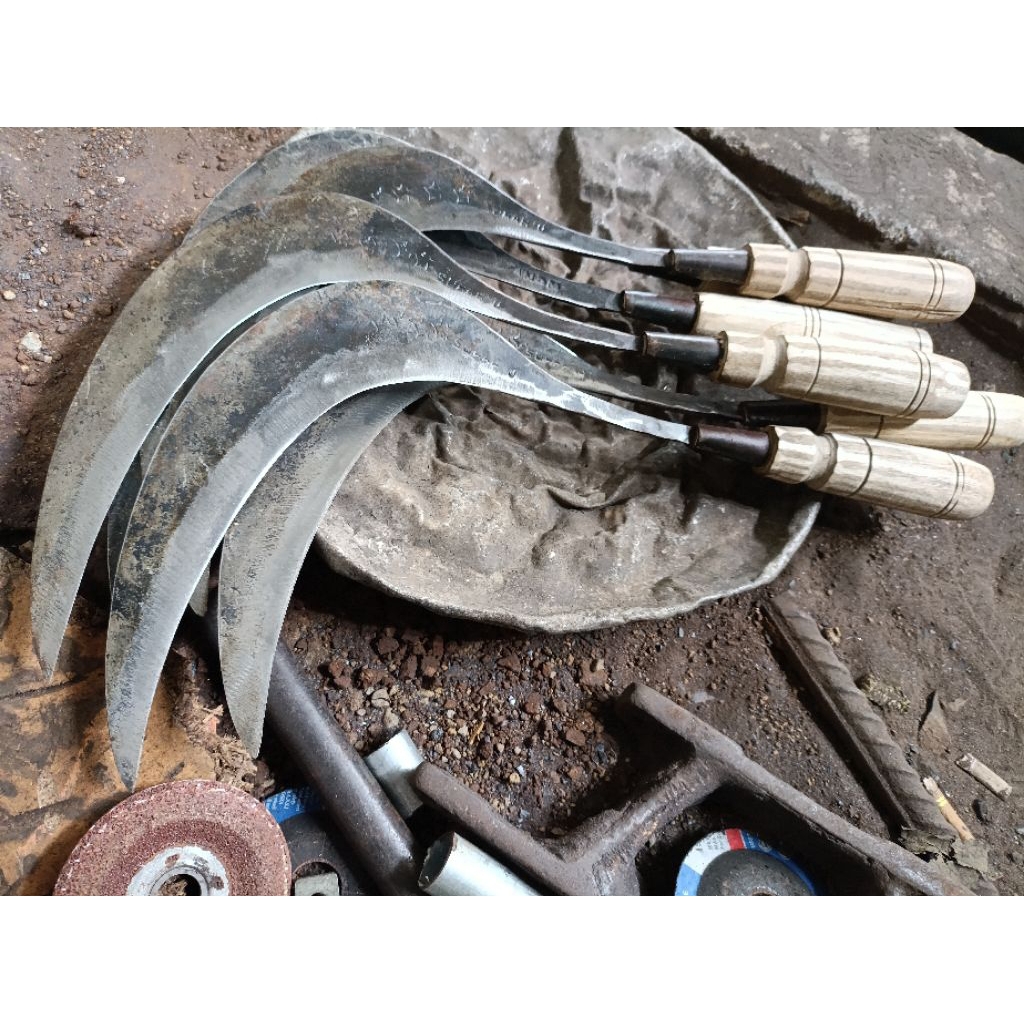 arit baja murah pemotong rumput padi