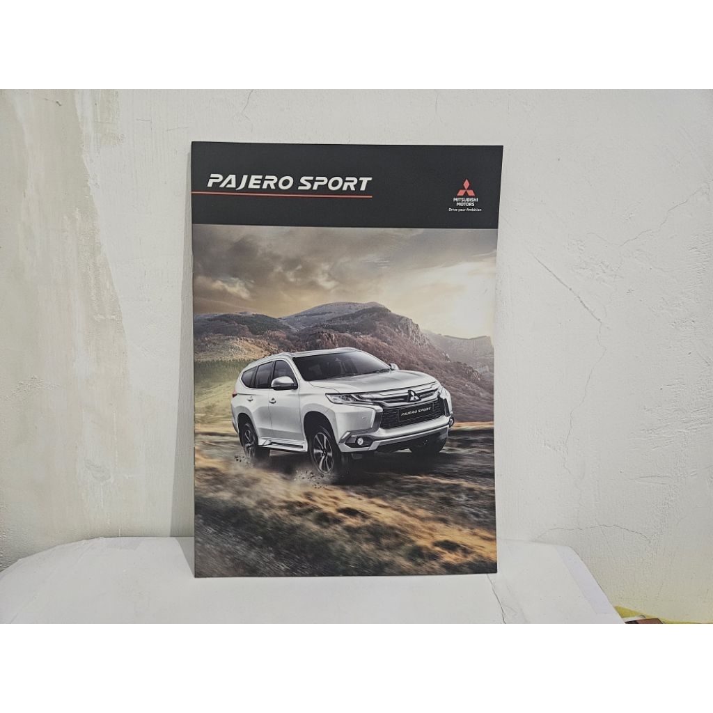 brosur katalog mobil mitsubishi pajero sport 2018 buku booklet