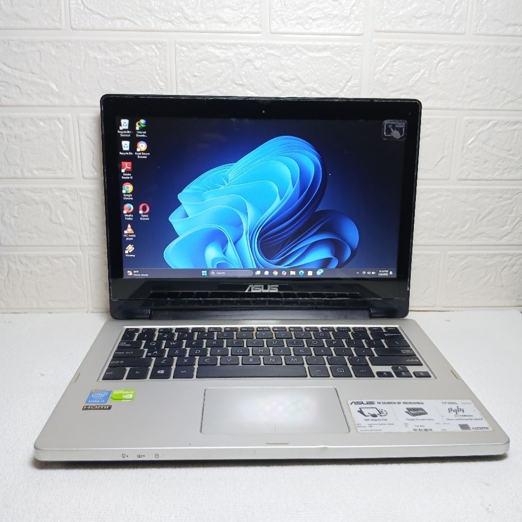 Laptop Transformer Book Flip. Asus TP300LD. DUAL VGA. Core i3 gen4. Ram 8GB SSD 512GB.